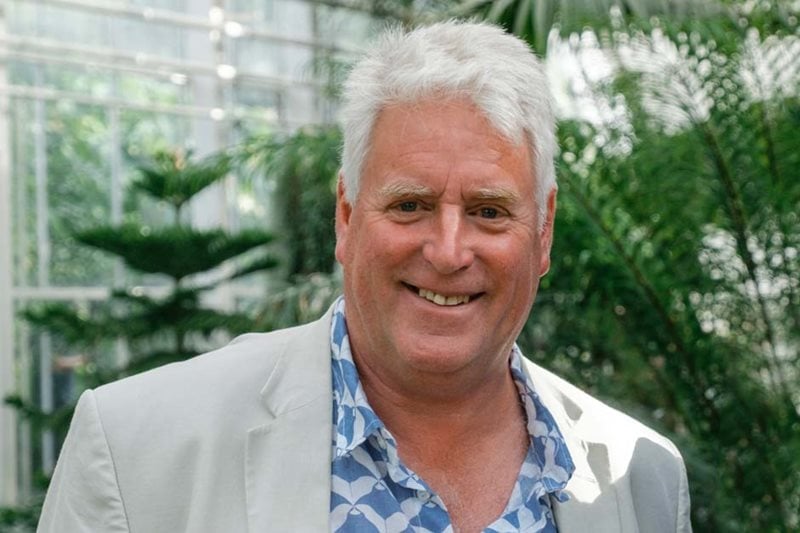 Mr Mike Nelhams